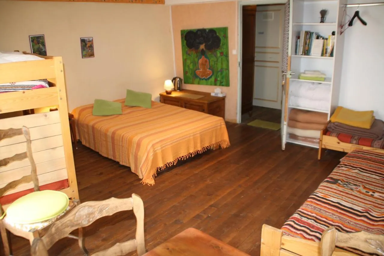 La petite étoile d'hôtes en Mercantour Saint-Dalmas-le-Selvage Bed & Breakfast