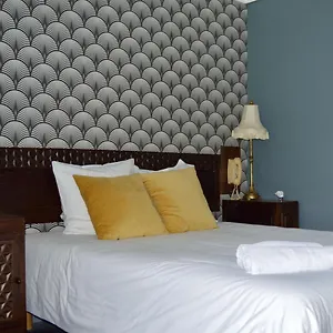 *** Hotel Saint Charles & Coliving Francia